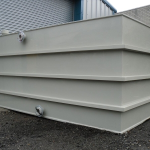 huong-dan-su-dung-bon-chua-hoa-chat-composite-an-toan