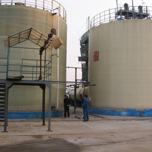 bon-composite-chua-hoa-chat